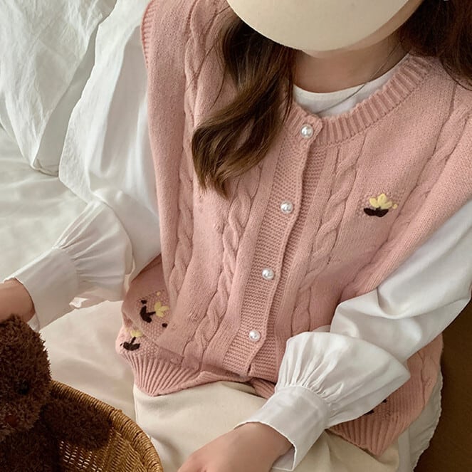 【tops】刺繍ニットベスト　M25881