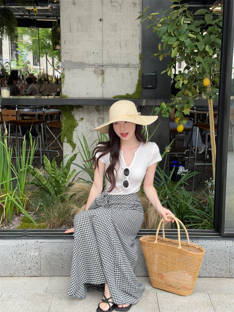 【set】VネックTシャツ×チェック柄スカートセット　M24274
