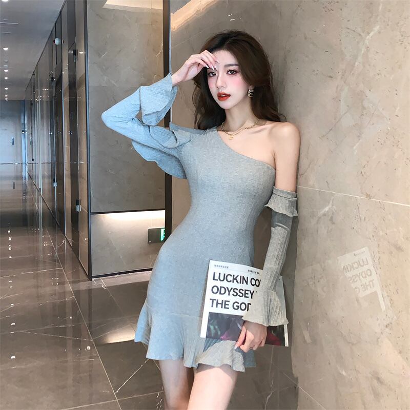 【dress】オフショルダーワンピース　M19086