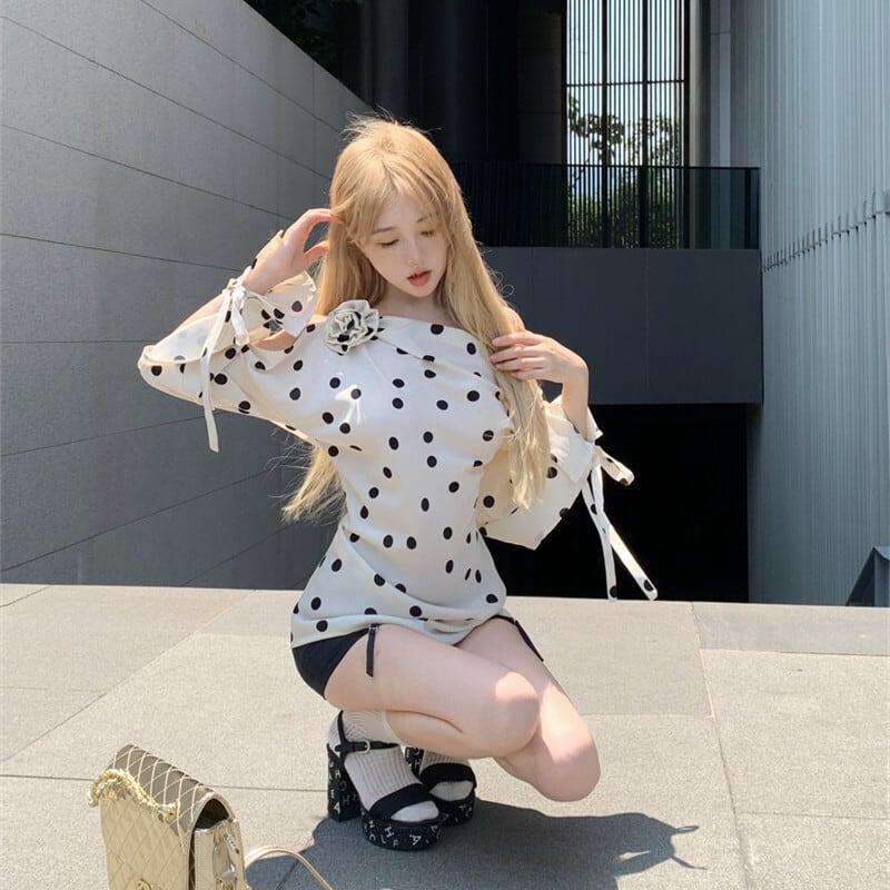 【tops】ドット柄オフショルダートップス　M29337