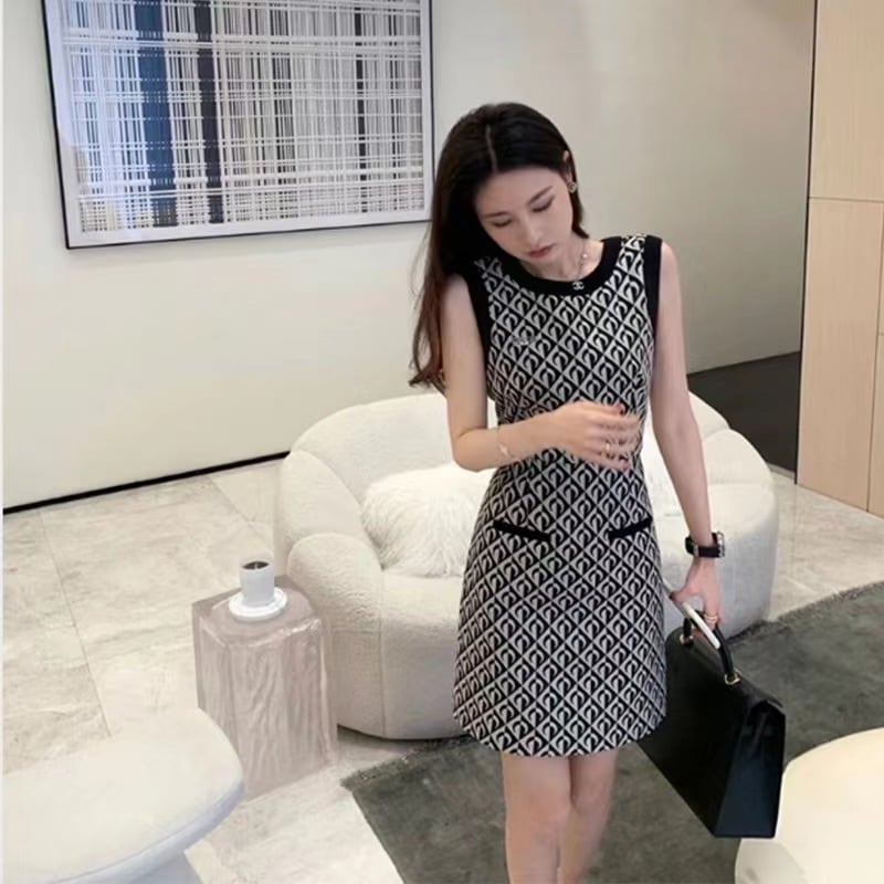 【dress】女子力アップ!気質満点ノースリーブ着痩せ高級感レディースニットワンピース G14886