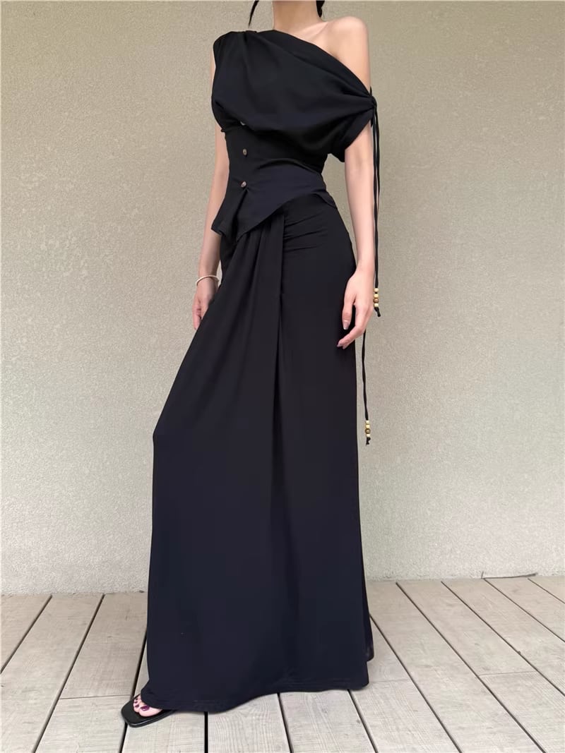 【set】ストラップ付ノースリーブトップス×ロングスカートセット Q8347