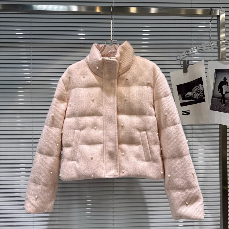 【outer】パール付きハイネック中綿コート Q7332