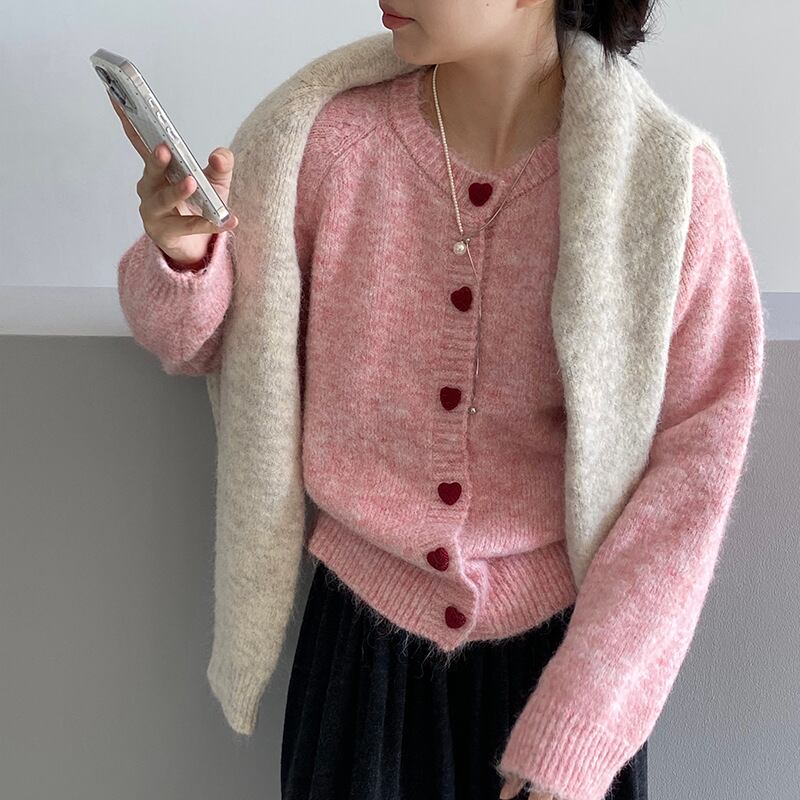 【outer】ハートボタンニットカーディガン Q7239