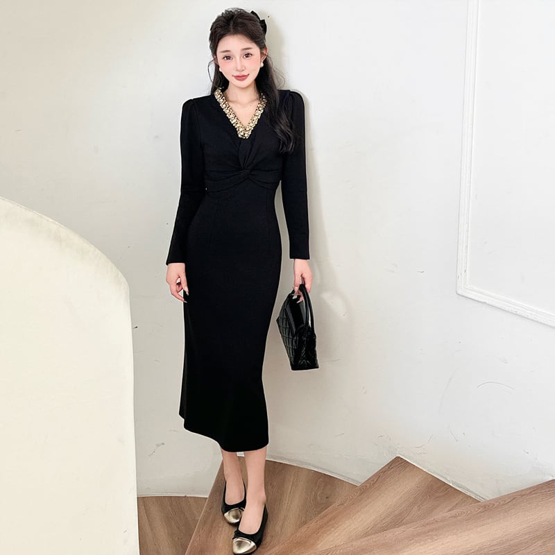 【dress】Vネックラインストーン付きロングワンピース Q7501