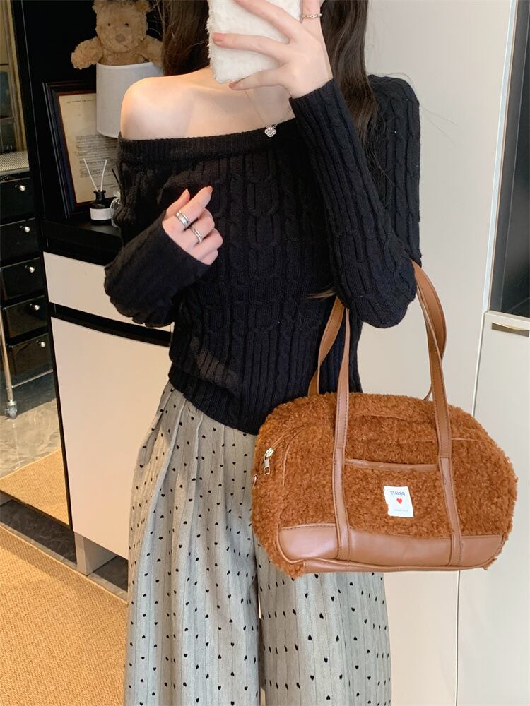 【tops】オフショルダーニットトップス　M28411