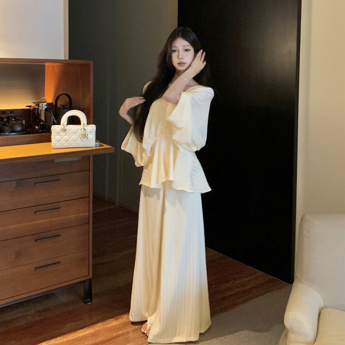 【set】Vネックトップス×ワイドパンツセット　M24674