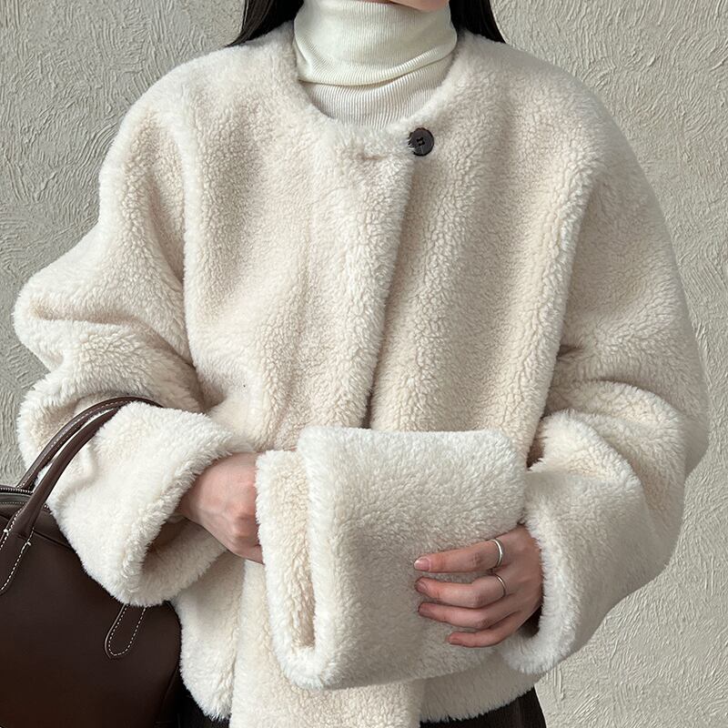 【outer】スカーフ付きシープボアコート Q7225