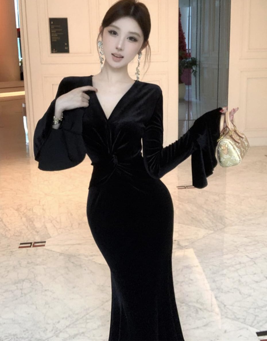 【dress】Vネックベルベットワンピース Q7423