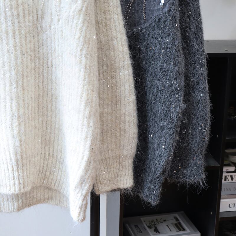 【tops】Vネックスパンコール付きニットトップス Q7436