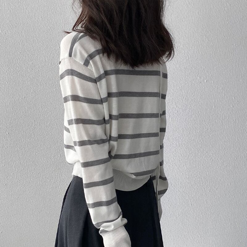【tops】スカーフ付きボーダー柄ニットトップス Q8284