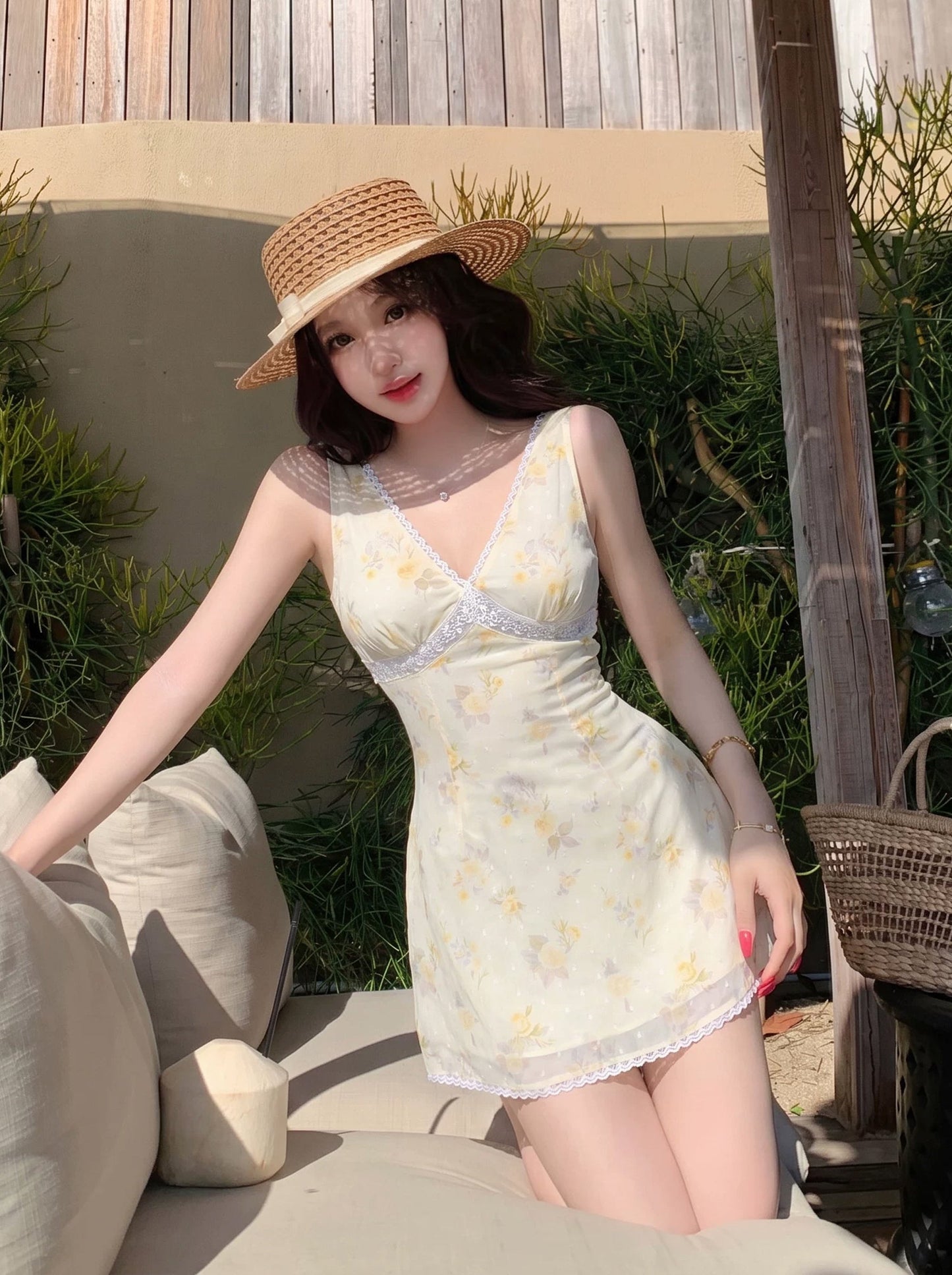 【dress】フラワー柄レースドッキングキャミワンピース Q8713