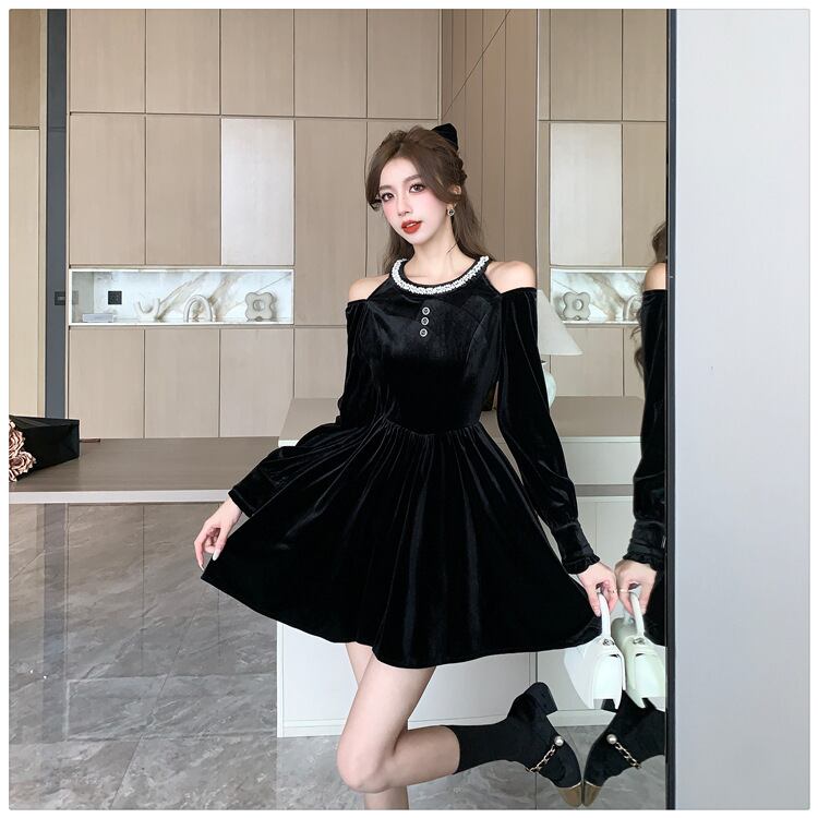 【dress】オフショルダーワンピース　M18564