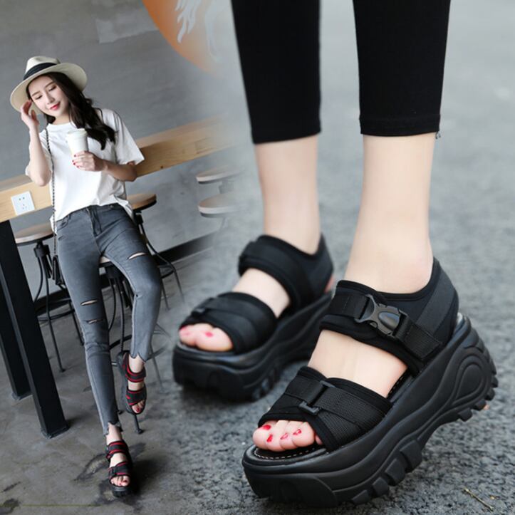 【shoes】韓国ファッション履きやすい合わせやすいビーチサンダルF0095