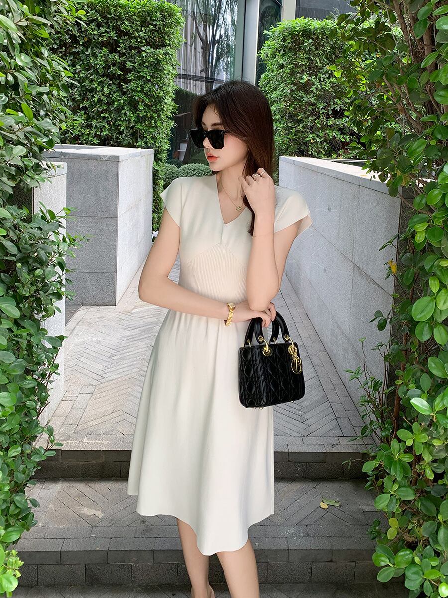 【dress】薄手ニットワンピース　M29750