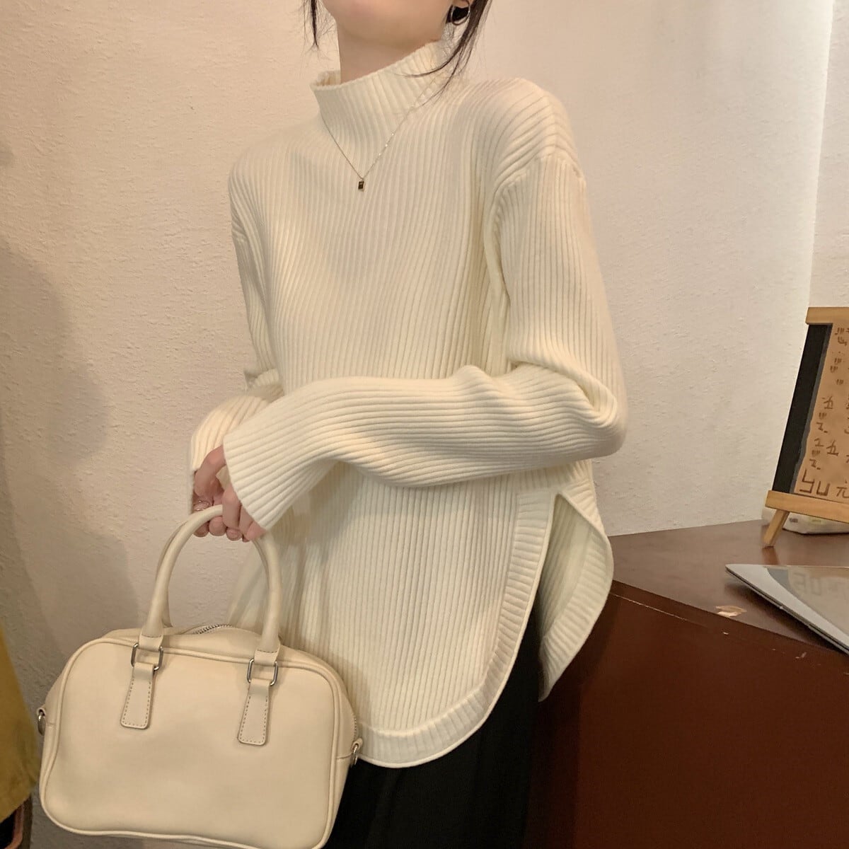 【tops】スリットニットセーター　M27982