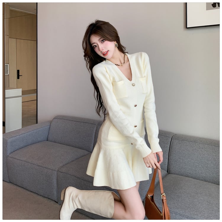 【dress】Vネックニットワンピースチェーン付き　M28866