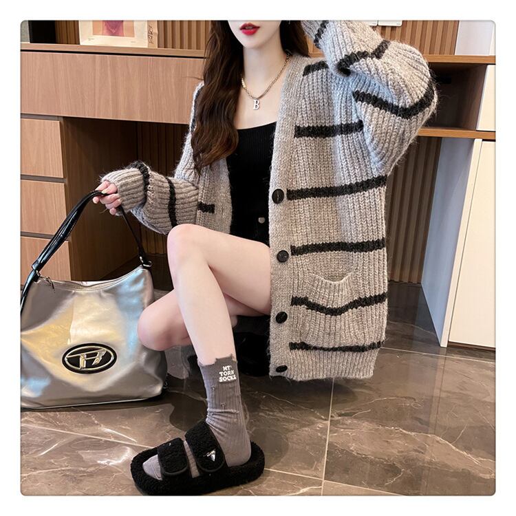 【outer】ボーダー柄ニットカーデ　M18595