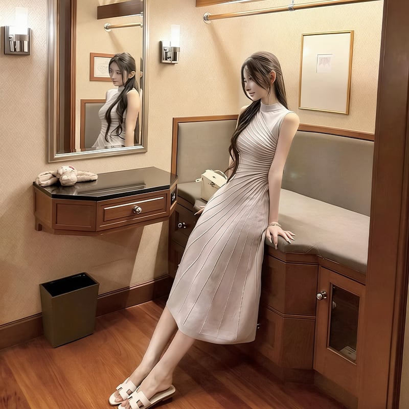 【dress】ノースリーブハイネックニットワンピース Q8404