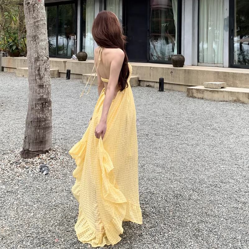 【dress】オープンバックホルターネックワンピース Q8316