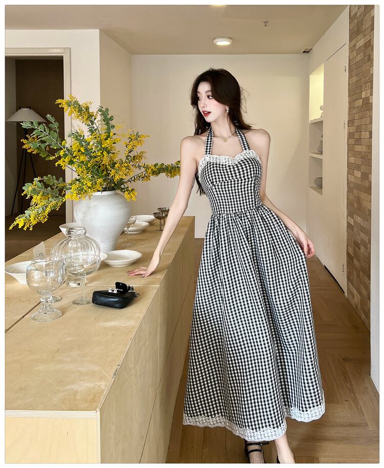 【dress】レース切り替えホルターネックワンピース　M29995