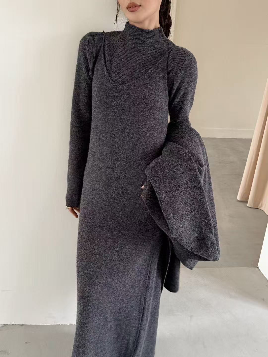 【set】ニットトップス×ロングキャミワンピースセット Q7350