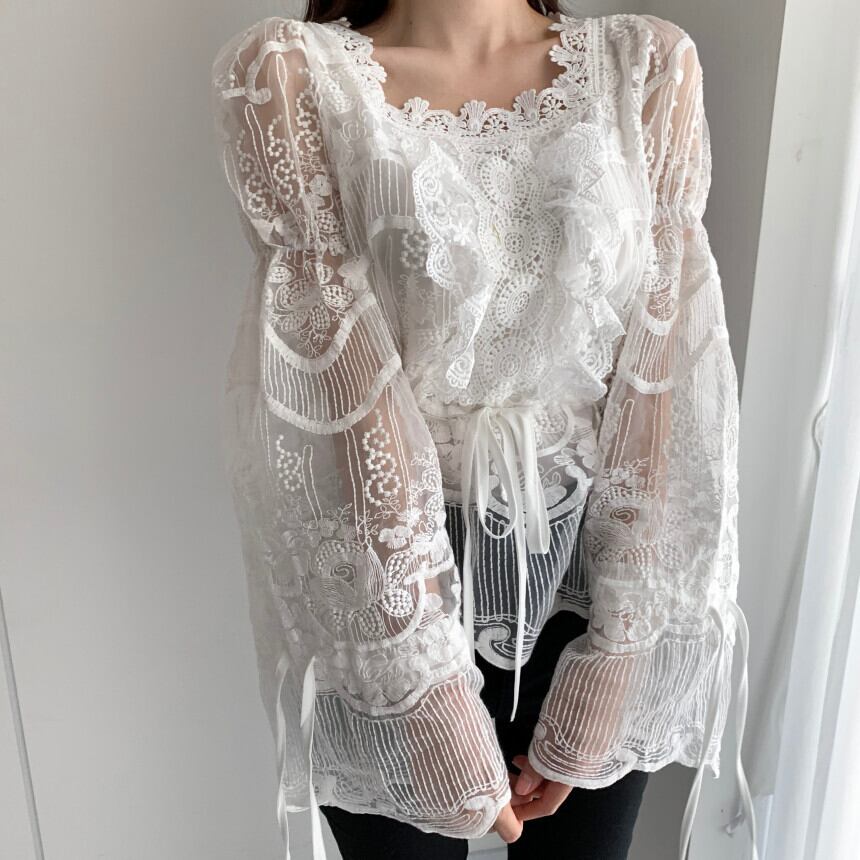 【tops】女性力を高める〜スクエアネックパフスリーブファッションレースブラウス