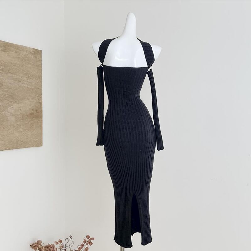 【dress】胸パット付きホルターネックニットワンピース Q7741