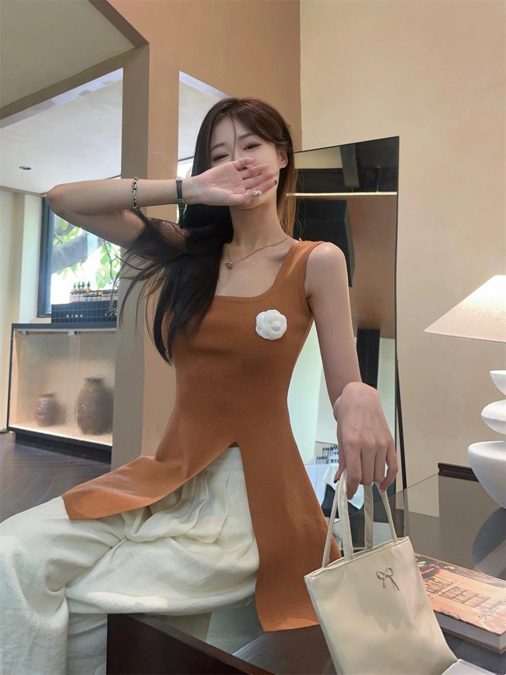 【tops】スリットニットキャミソール　M24844