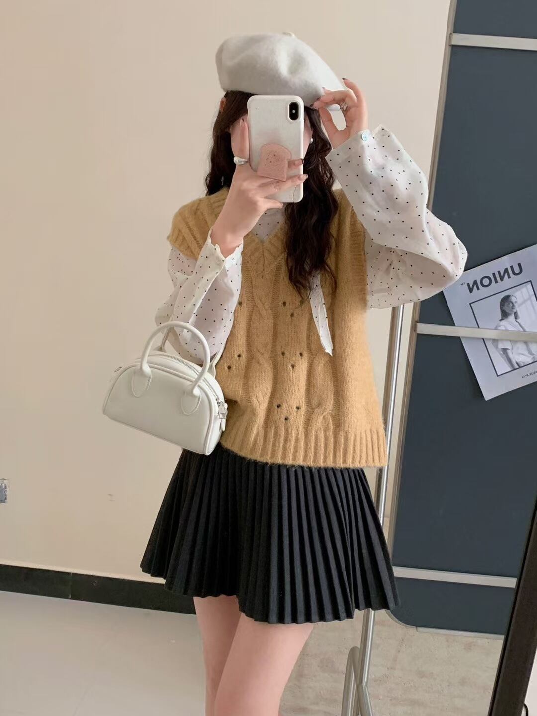 【tops】Vネックニットベスト　M29071