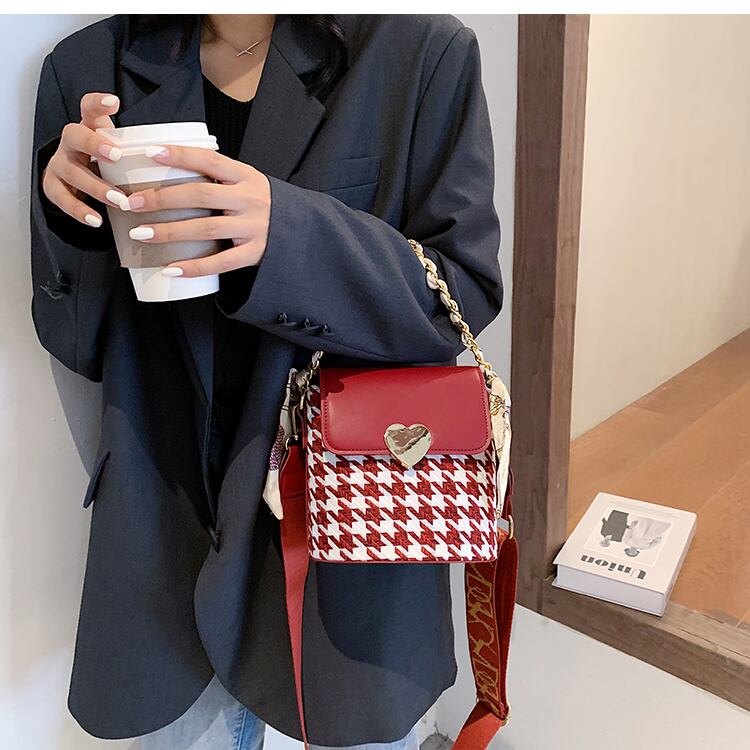 【小物】金属飾り肩掛けハンドバッグ切り替えエレガントチェーンバッグ