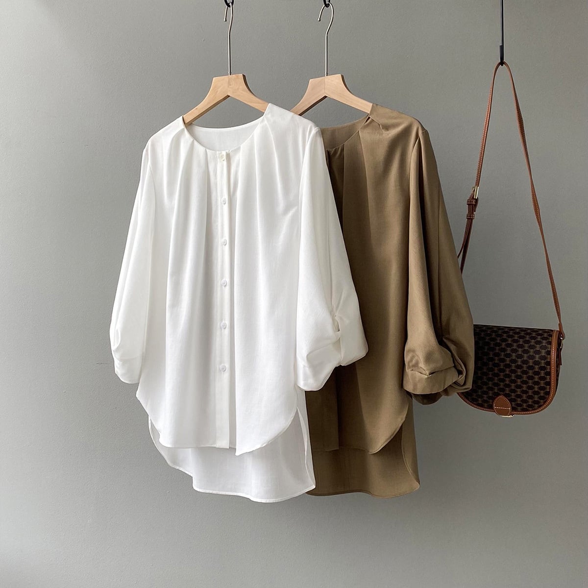 【tops】ランタンスリーブシャツブラウス　M29742