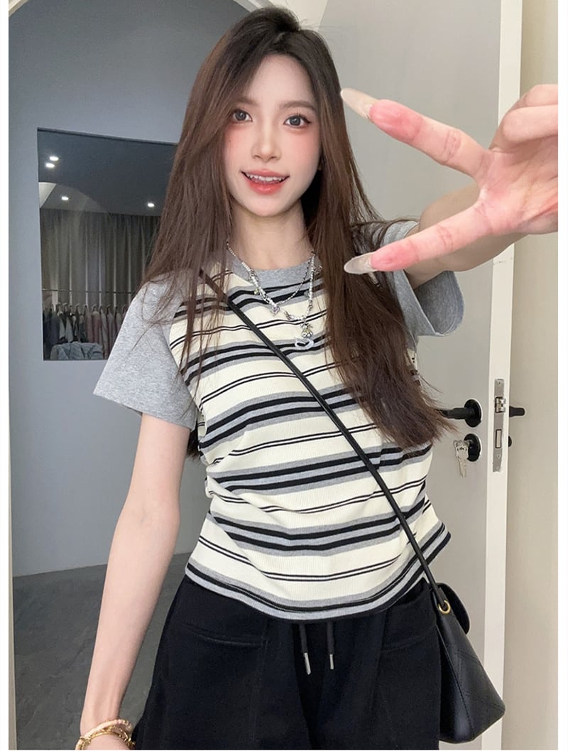 【tops】ストライプ柄TシャツG21370