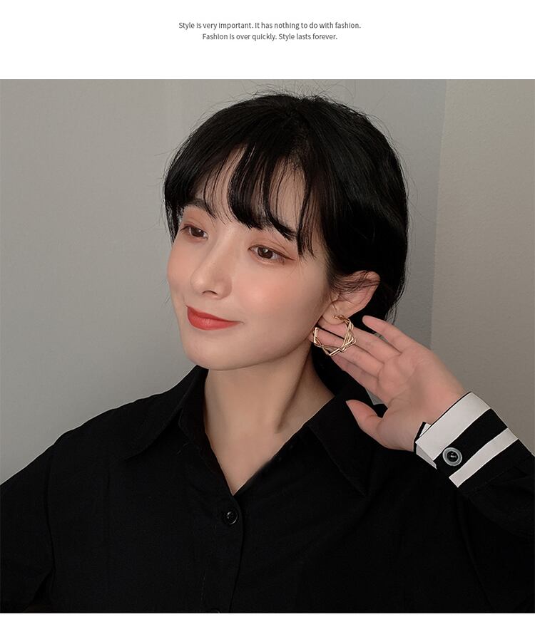 【小物】 ピアスアクセサリー高級感 地幾何模様ファッションシンプル