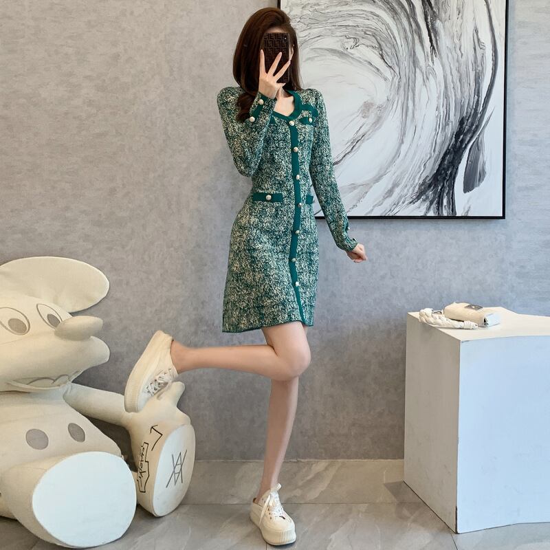 【dress】ニットワンピース着瘦せ人気デザイン　M17667