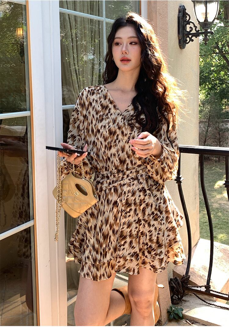 【dress】Vネックヒョウ柄ワンピース　M29661