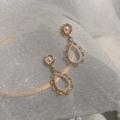 【小物】目立つ エレガントオシャレパールレディースピアスアクセサリー