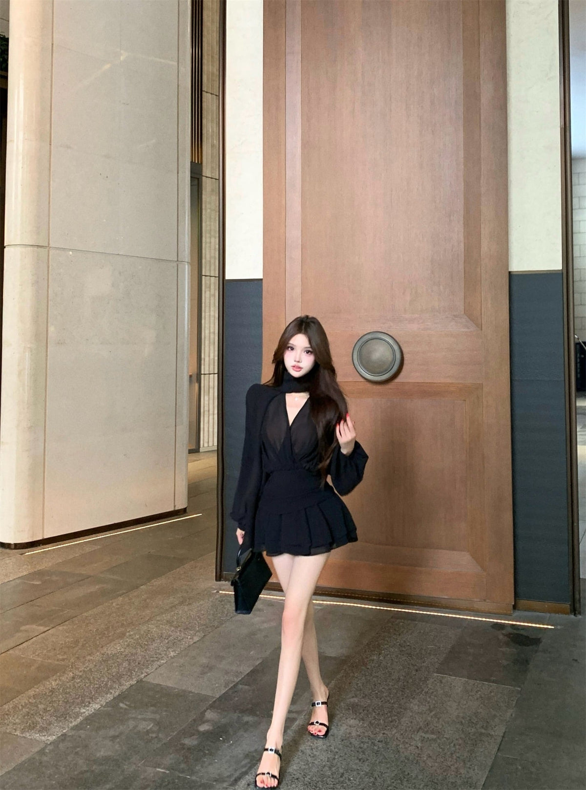 【dress】Vネックデートワンピース　M33527