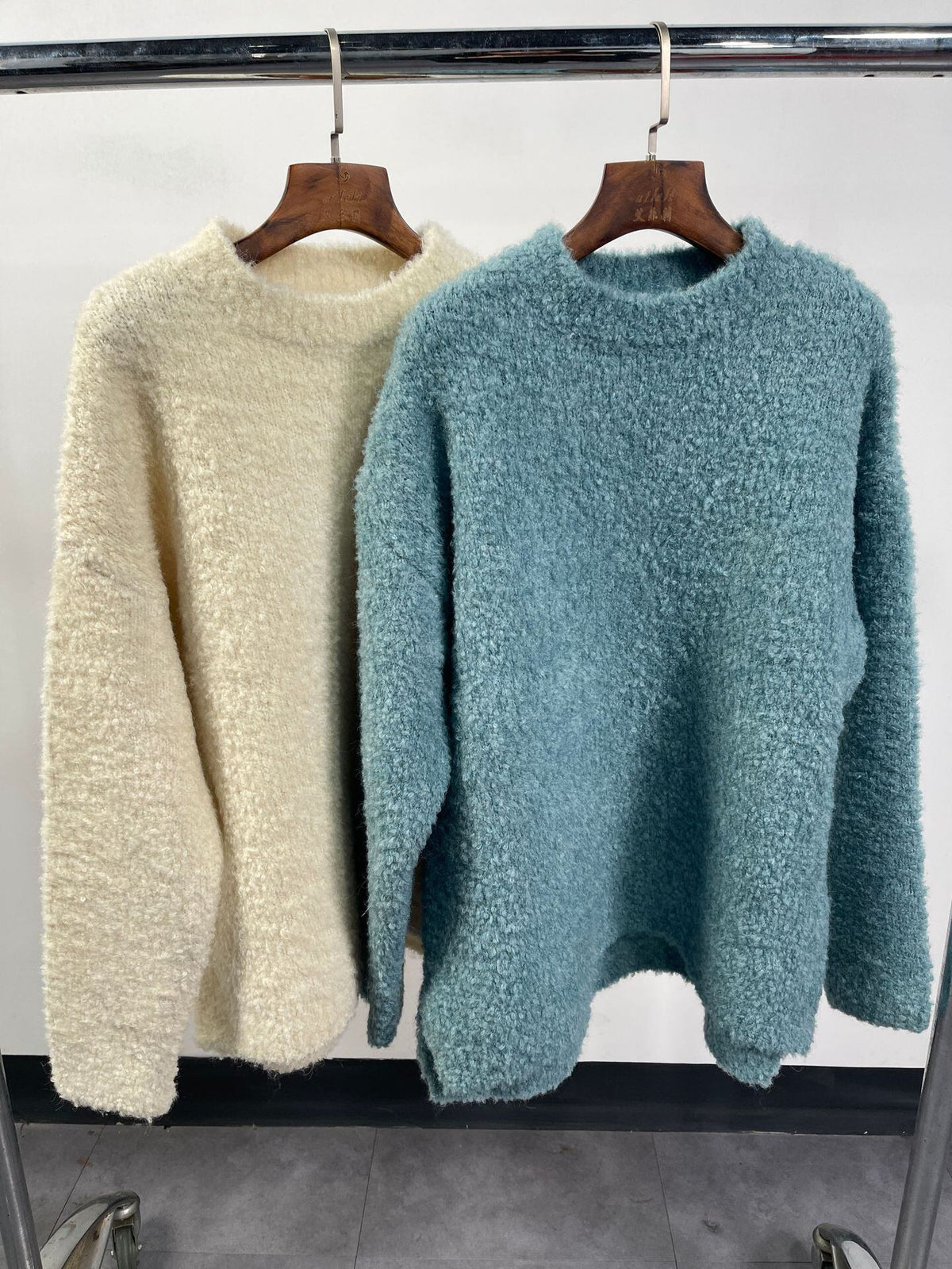 【tops】クルーネックニットセーター　M19090
