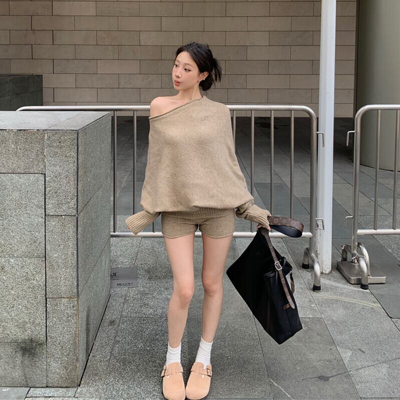 【set】オフショルダーニットトップス×ショートパンツセット　N2884