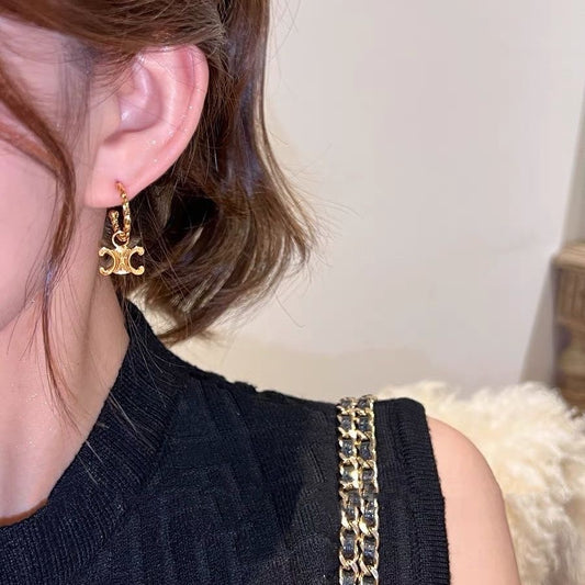 【小物】2色キラキラピアスアクセサリーF7800