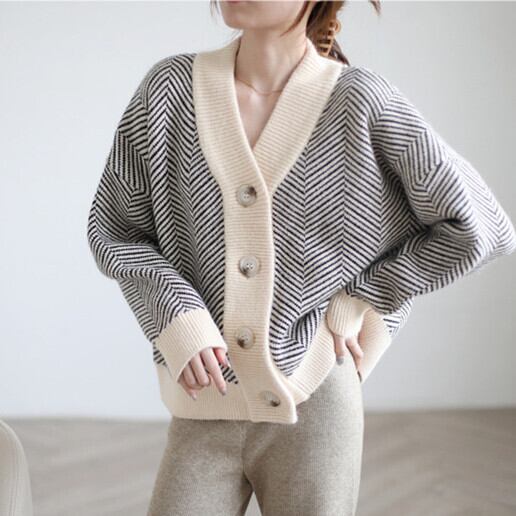 【outer】Vネックニットカーデ　M27225