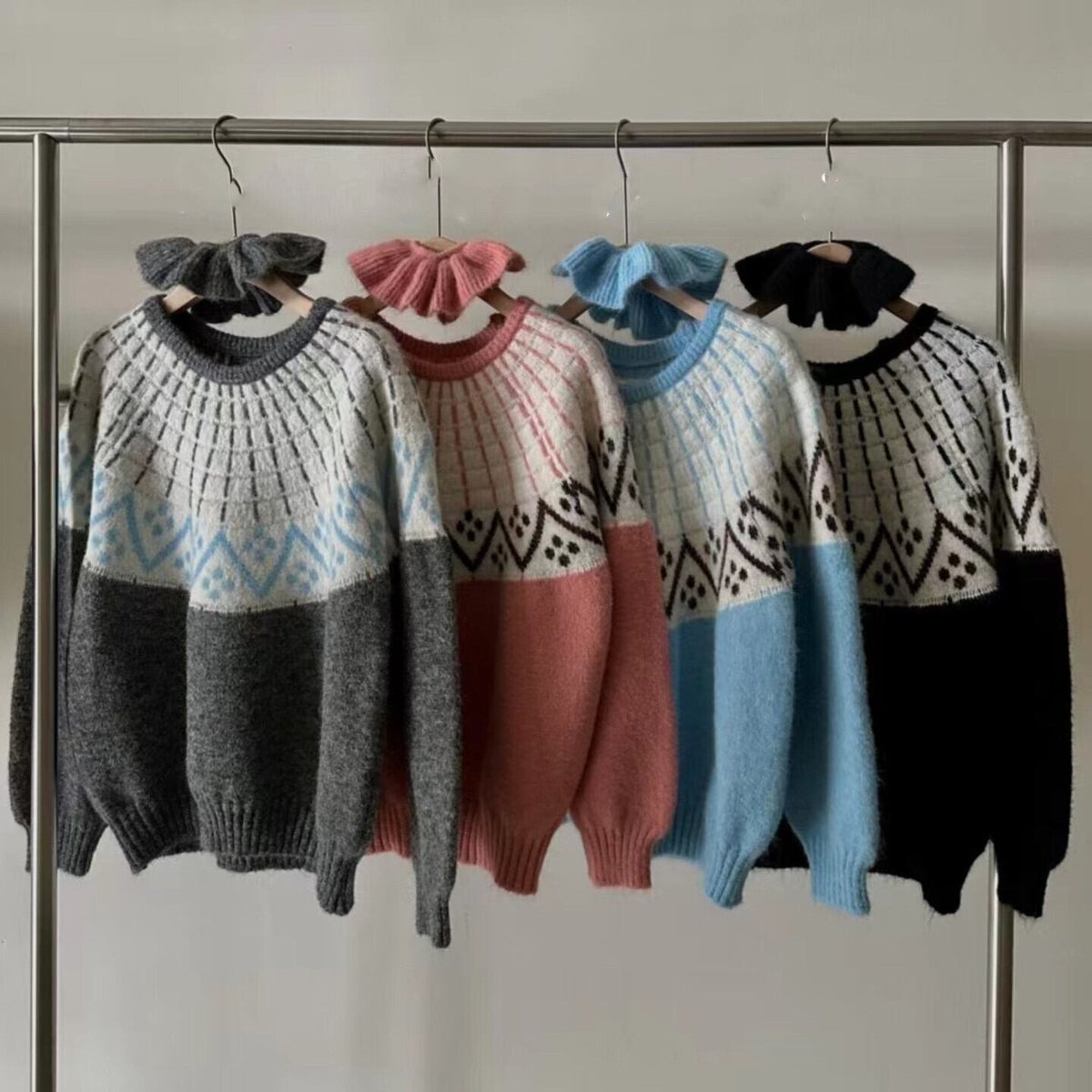 【tops】クルーネックニットセーター　M27696
