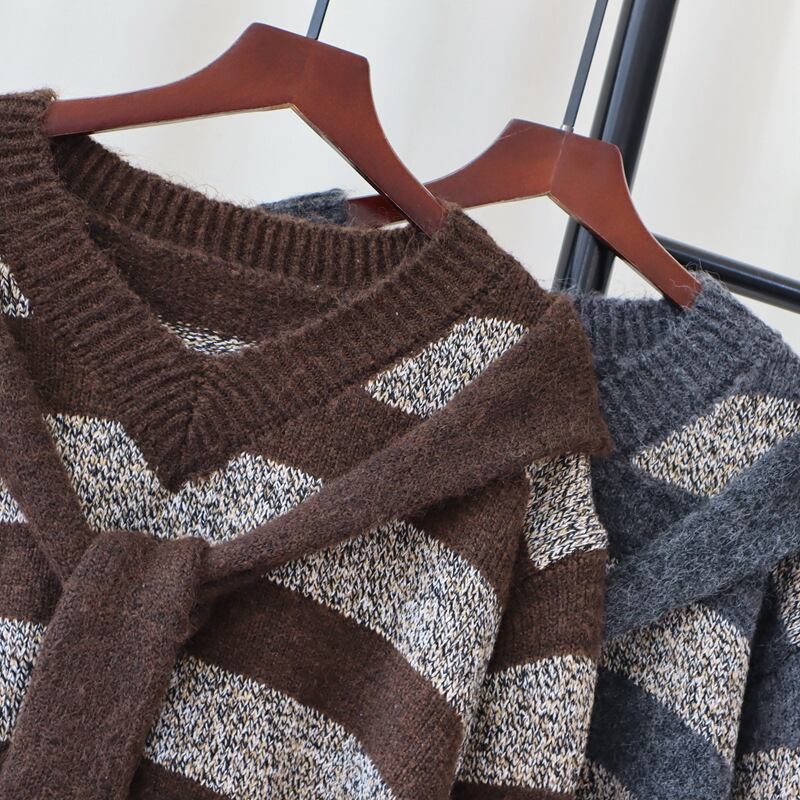 【tops】切り替えボーダー柄ニットセーター　M27831