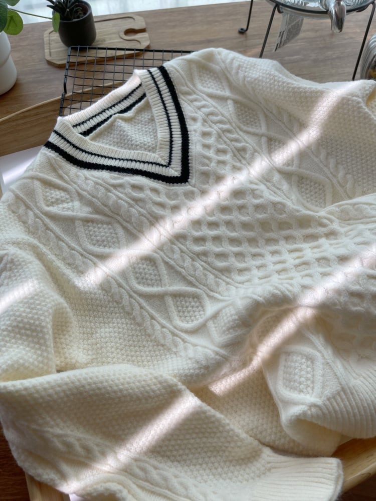 【tops】Vネックニットセーター　M28962