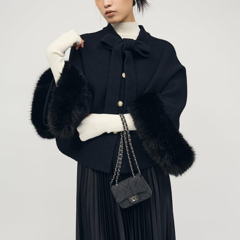 【outer】ファー付きケープ Q7704