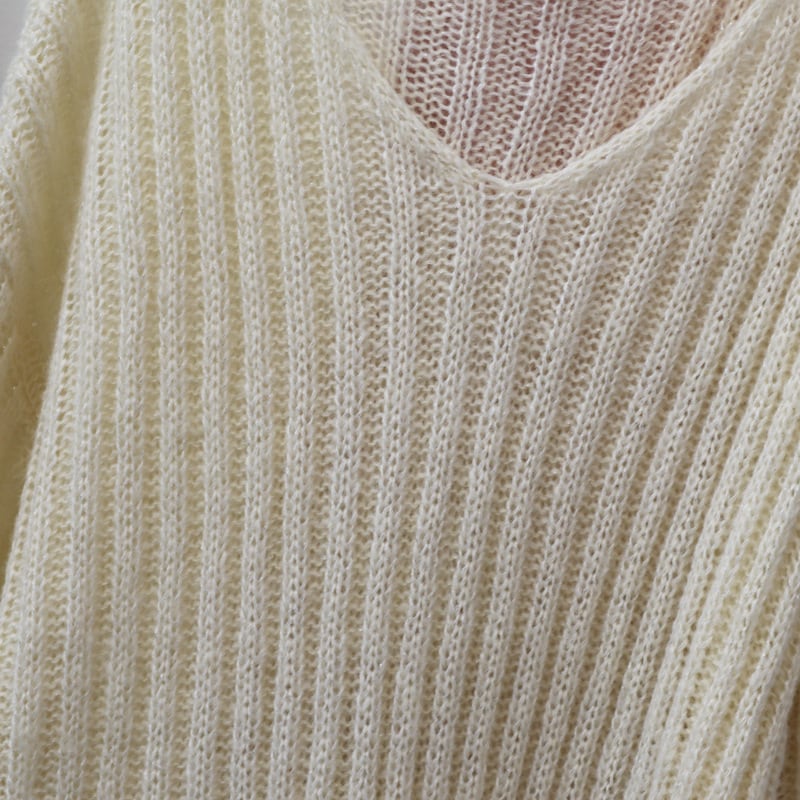 【tops】Vネックニットセーター　M26020