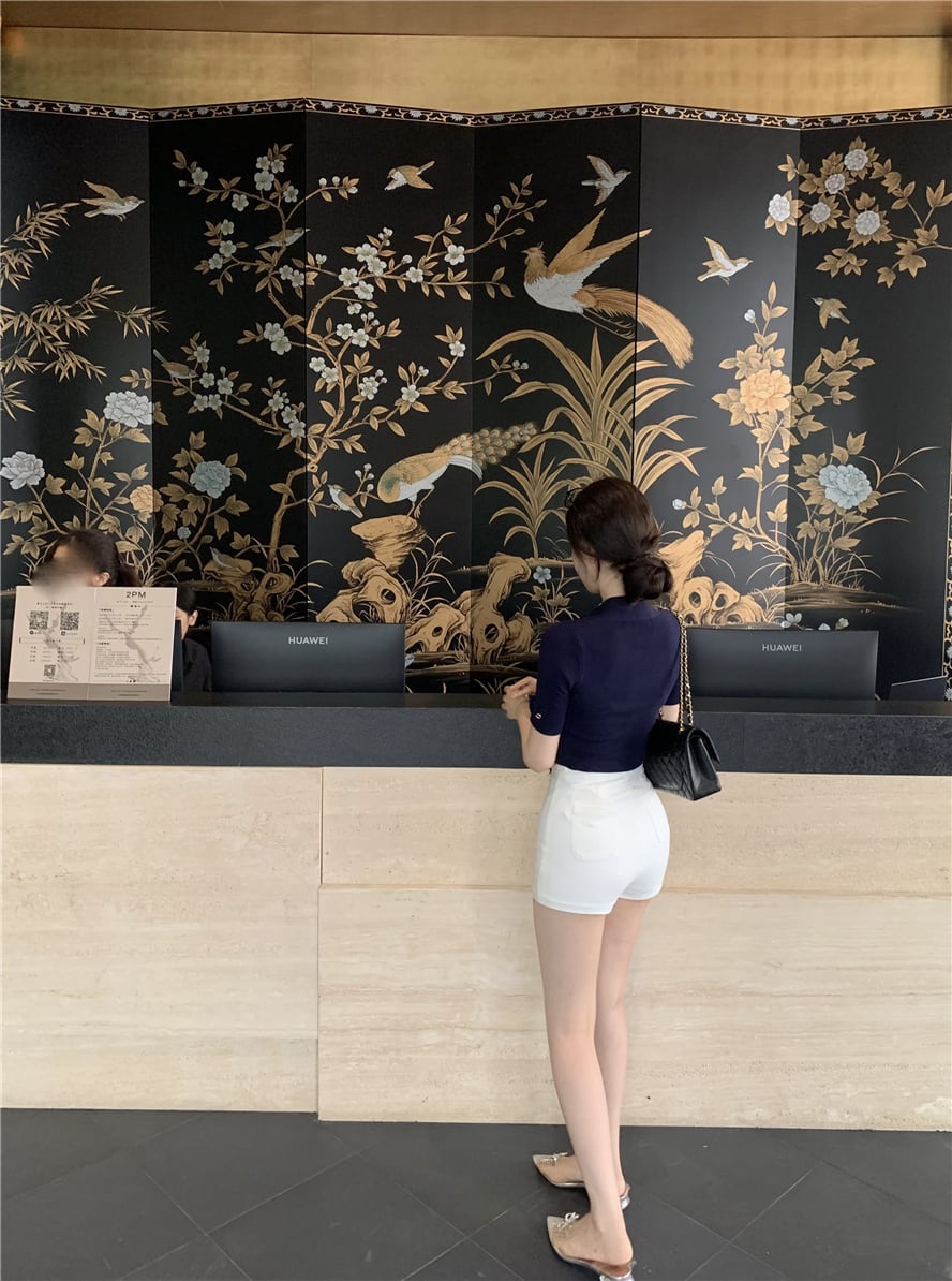 【tops】Vネック体型カバーTシャツG21336