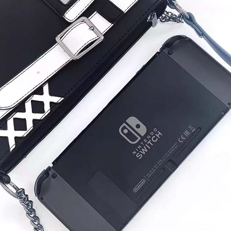 【GOODS】痛バック チェーン ショルダーバッグ Ｑ2242