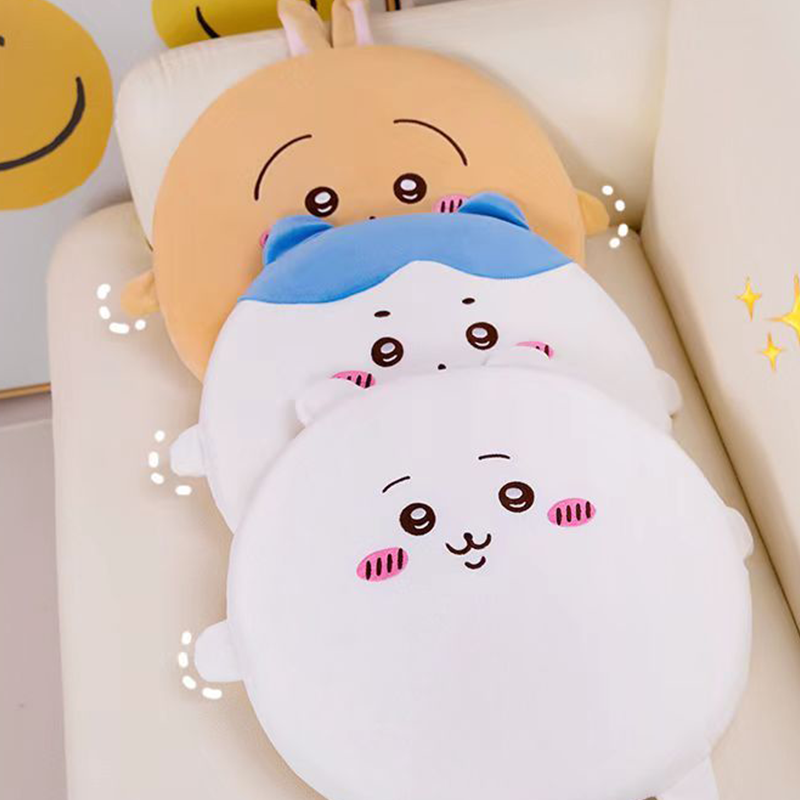 【GOODS】ちいかわ 座布団 クッション Ｑ2237